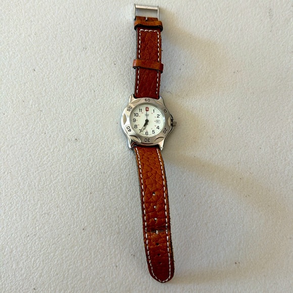 Swiss Army Watch - Picture 2 of 6
